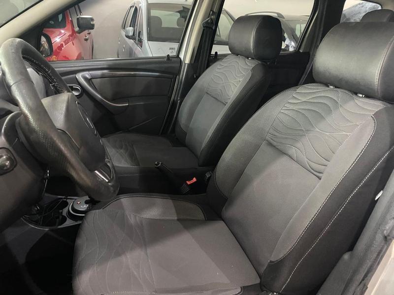 Renault Duster 2.0 D 4x2a - foto 7