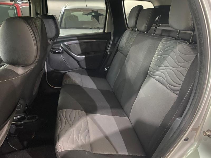 Renault Duster 2.0 D 4x2a - foto 8