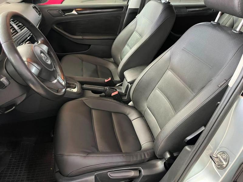 Volkswagen Jetta 2.0 - foto 13