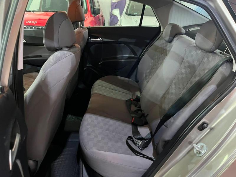 Hyundai HB20S 1.6 A Comf - foto 12