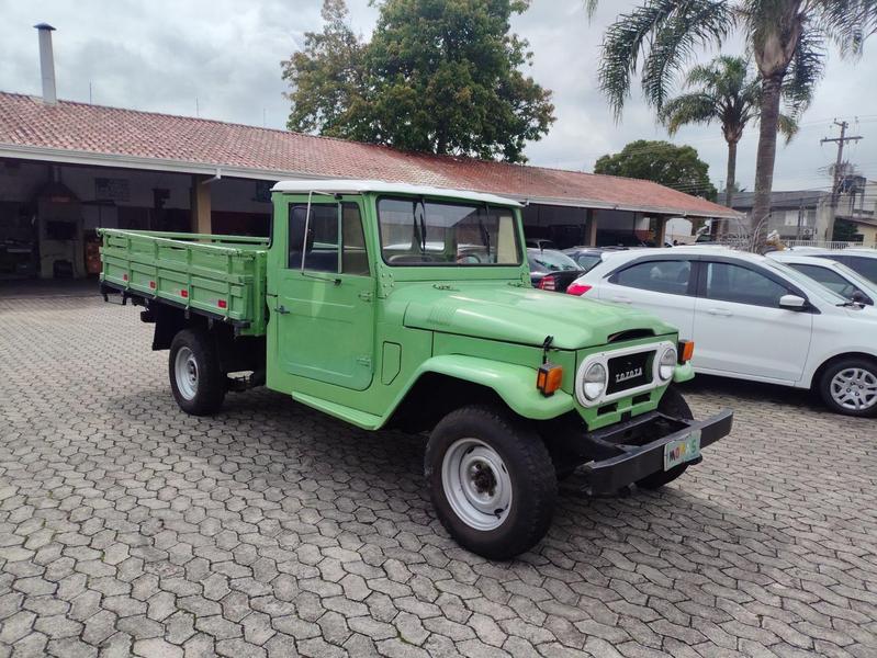 Toyota Bandeirante 1974 à venda