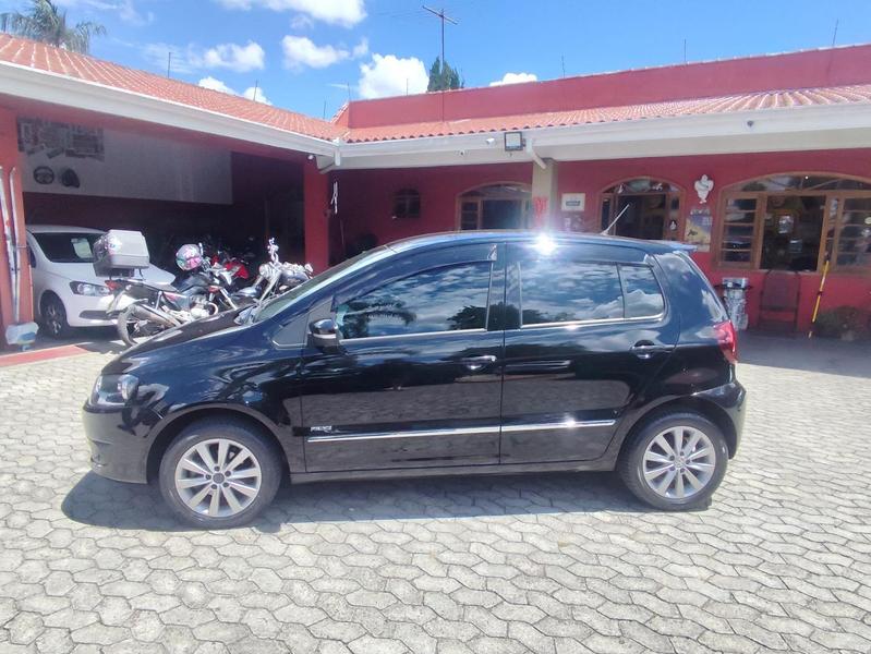 Volkswagen Fox Highline 1.6 Vht Total Flex 8V 4 P - foto 3