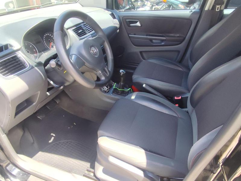 Volkswagen Fox Highline 1.6 Vht Total Flex 8V 4 P - foto 2