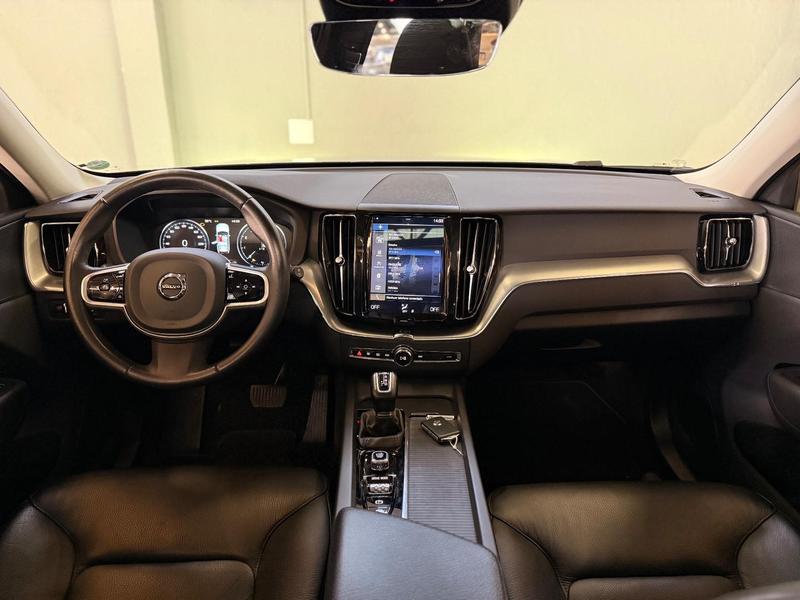 Volvo XC60 2.0 T5 Mom - foto 11