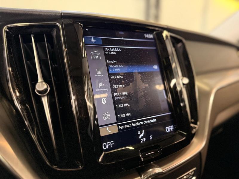 Volvo XC60 2.0 T5 Mom - foto 17