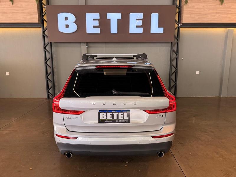 Volvo XC60 2.0 T5 Mom - foto 5