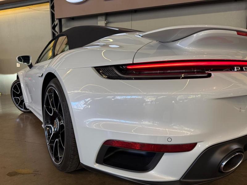 Porsche 911 Turbo Cabriolet 3.6 - foto 18