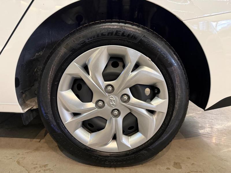 Hyundai HB20S 1.0 Confort Plus 12V Flex 4P Manual - foto 8