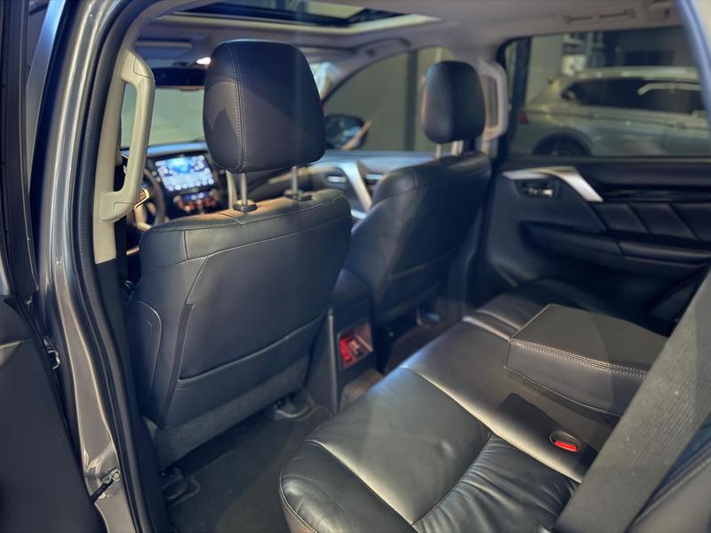 Mitsubishi Pajero Sport Hpe 2.4 4X4 Diesel Aut. - foto 11