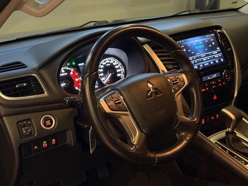 Mitsubishi Pajero Sport Hpe 2.4 4X4 Diesel Aut. - foto 16