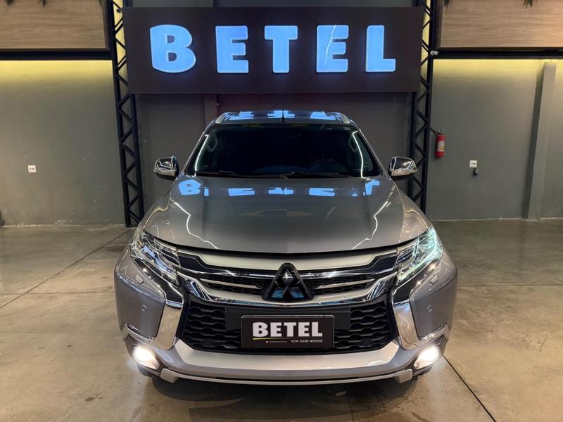 Mitsubishi Pajero Sport Hpe 2.4 4X4 Diesel Aut. - foto 2