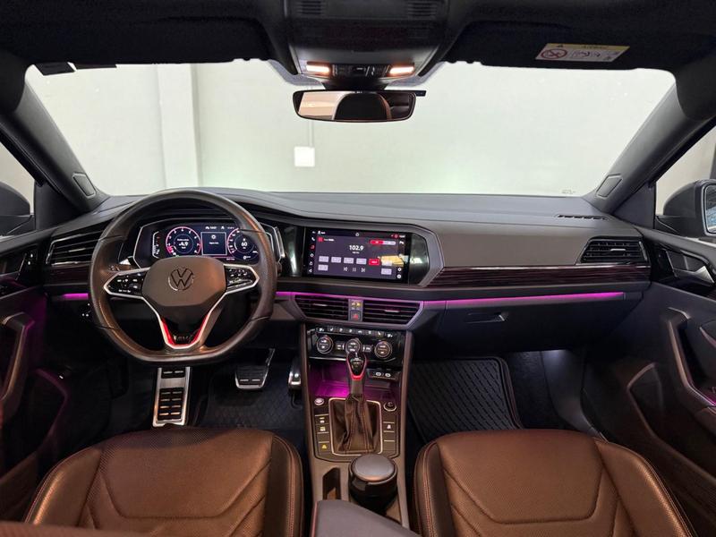 Volkswagen Jetta GLi - foto 13
