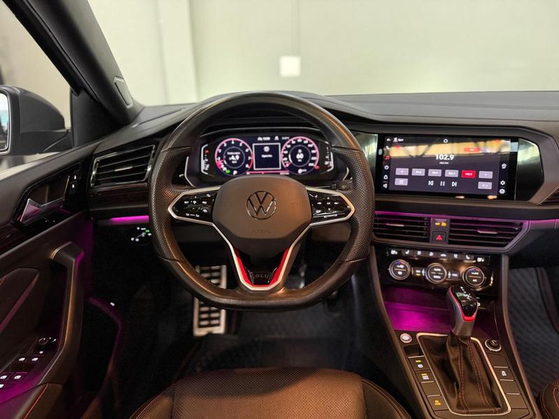 Volkswagen Jetta GLi - foto 14
