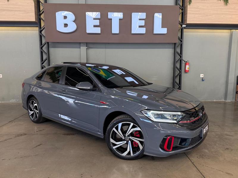 Volkswagen Jetta 2024 à venda