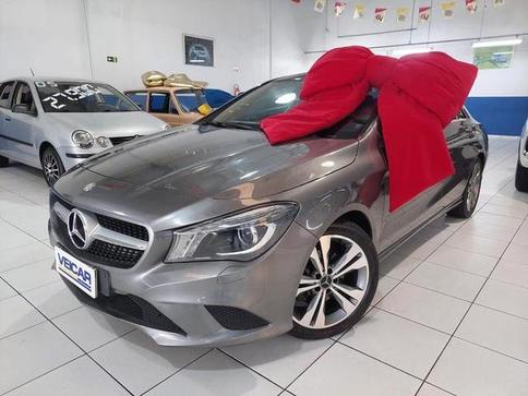 MERCEDES-BENZ CLA200