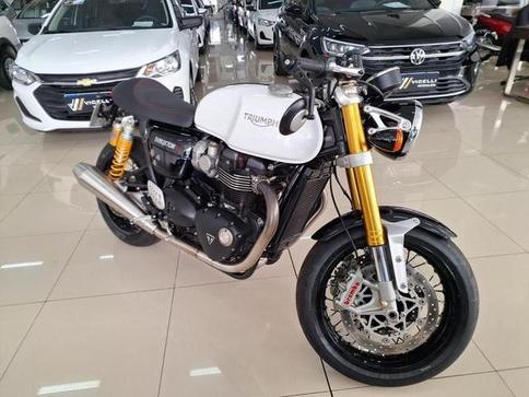 TRIUMPH THRUXTON R