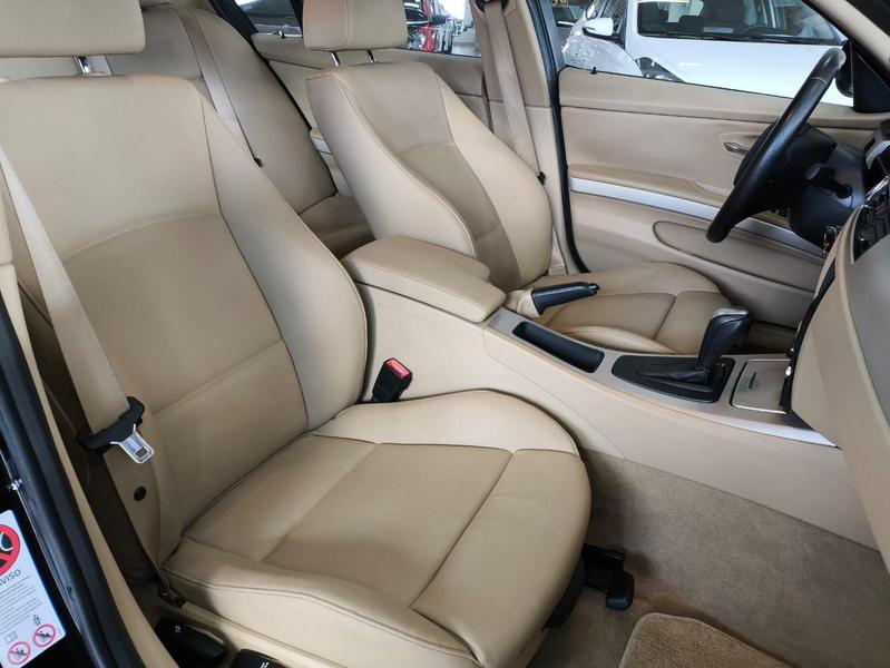 BMW 320i Pg 51 - foto 17