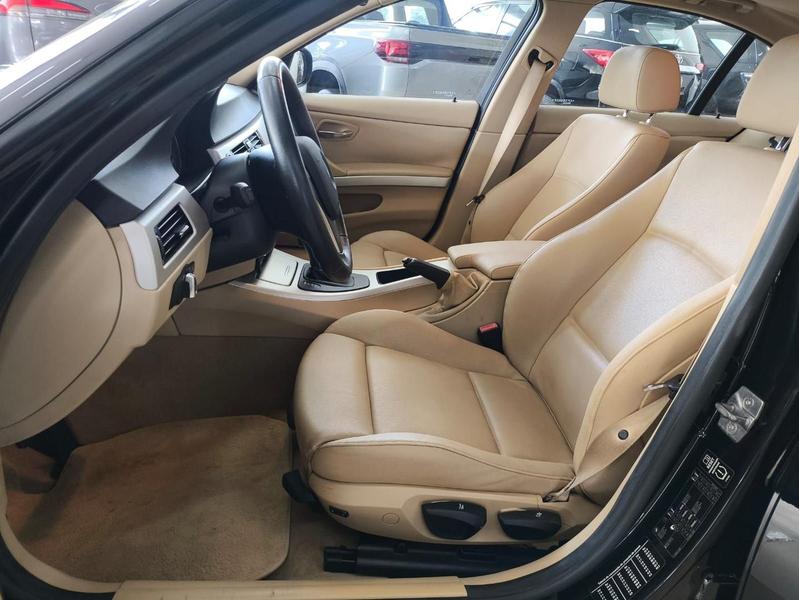 BMW 320i Pg 51 - foto 16