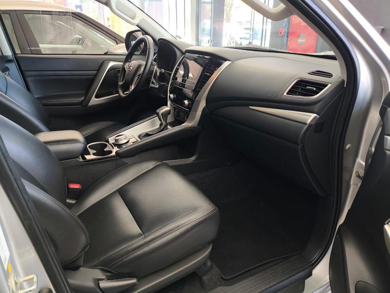 Mitsubishi Pajero Sport Hpe - foto 19