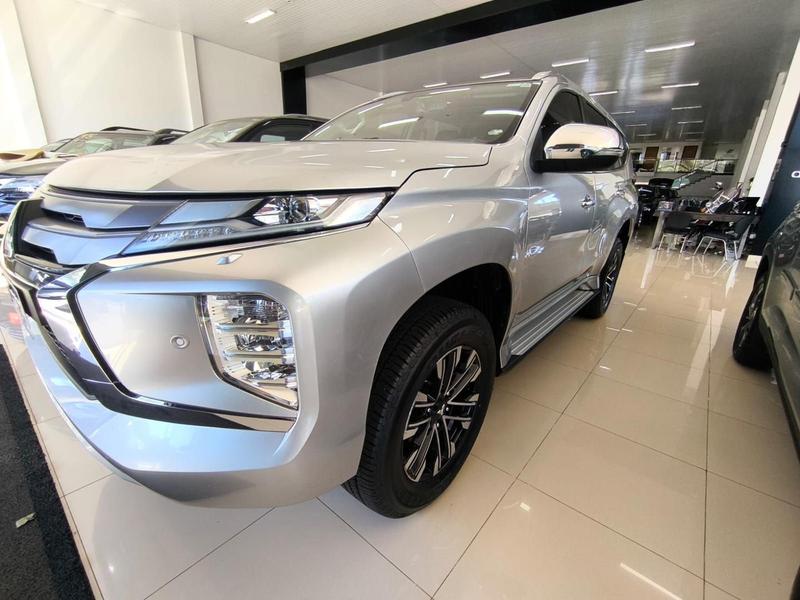 Mitsubishi Pajero Sport Hpe - foto 3