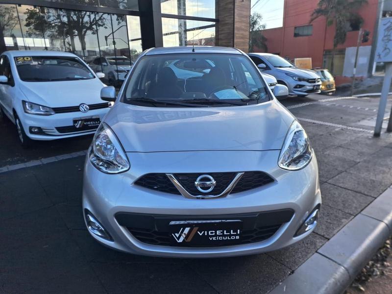 Nissan March 10sv - foto 2
