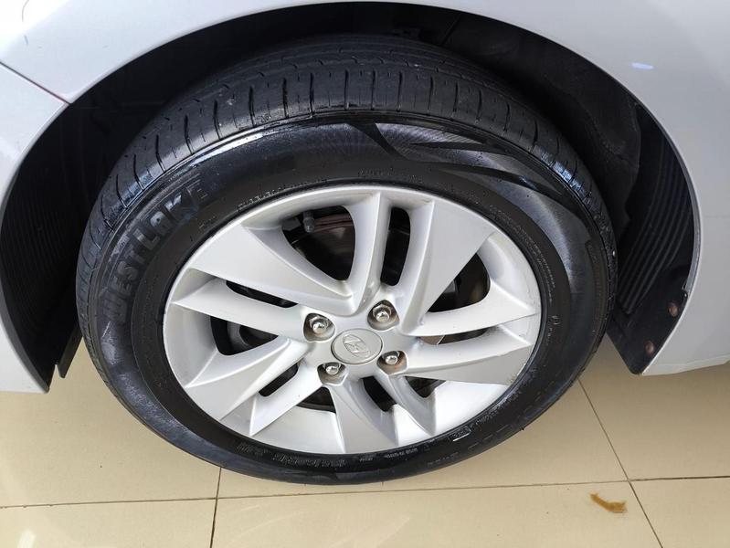 Hyundai HB20S Premium 1.6 Flex 16V Mec 4P - foto 10