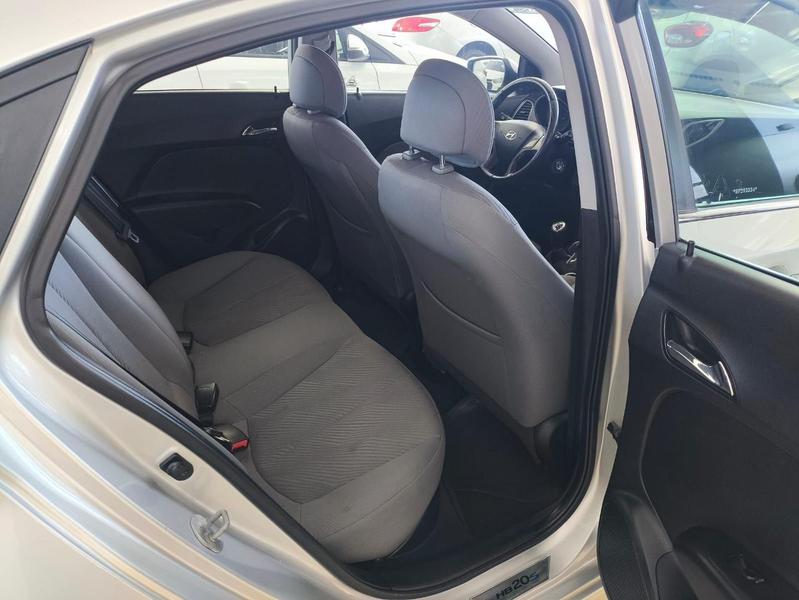 Hyundai HB20S Premium 1.6 Flex 16V Mec 4P - foto 19