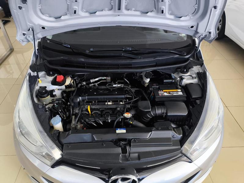 Hyundai HB20S Premium 1.6 Flex 16V Mec 4P - foto 9