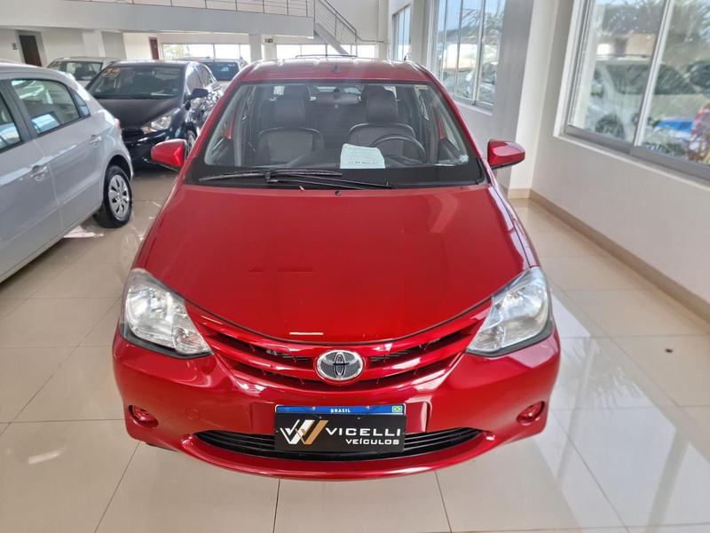 Toyota Etios Sd Xs - foto 2