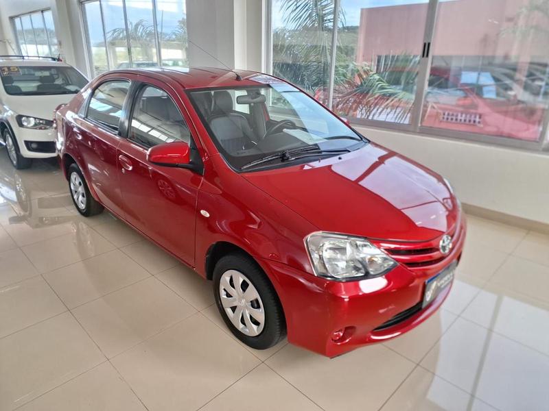 Toyota Etios Sd Xs - foto 3
