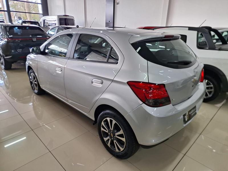 Chevrolet Onix 1 4mt LTZ - foto 4