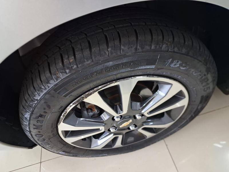 Chevrolet Onix 1 4mt LTZ - foto 8