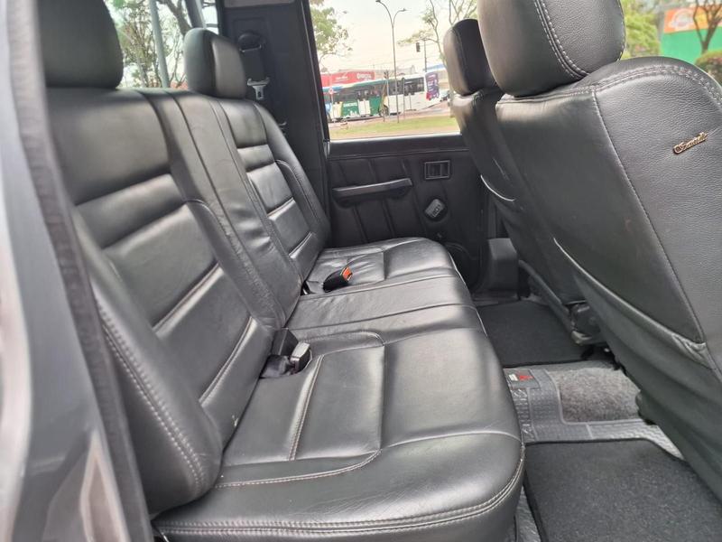 Mitsubishi L200 - foto 19