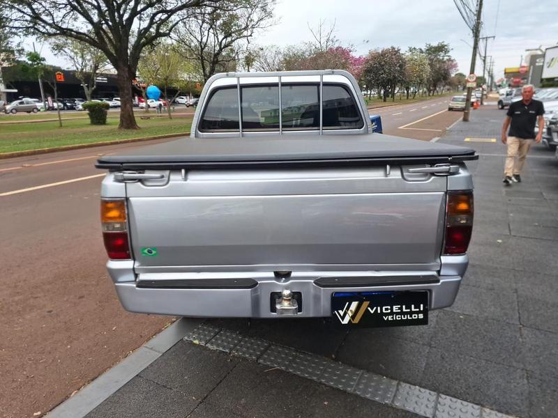 Mitsubishi L200 - foto 6