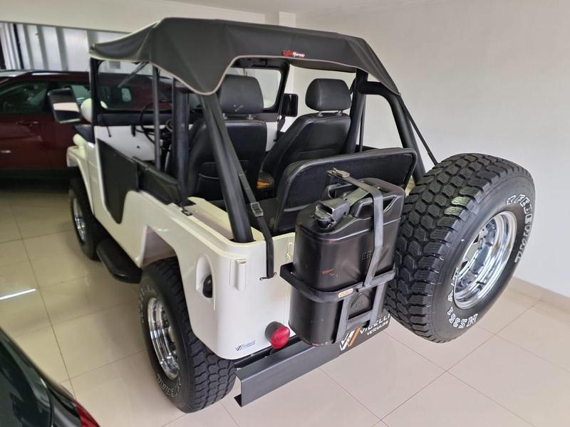 Ford Jeep - foto 5