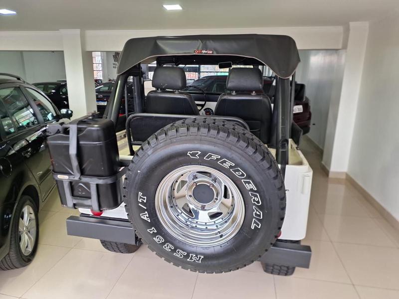 Ford Jeep - foto 6