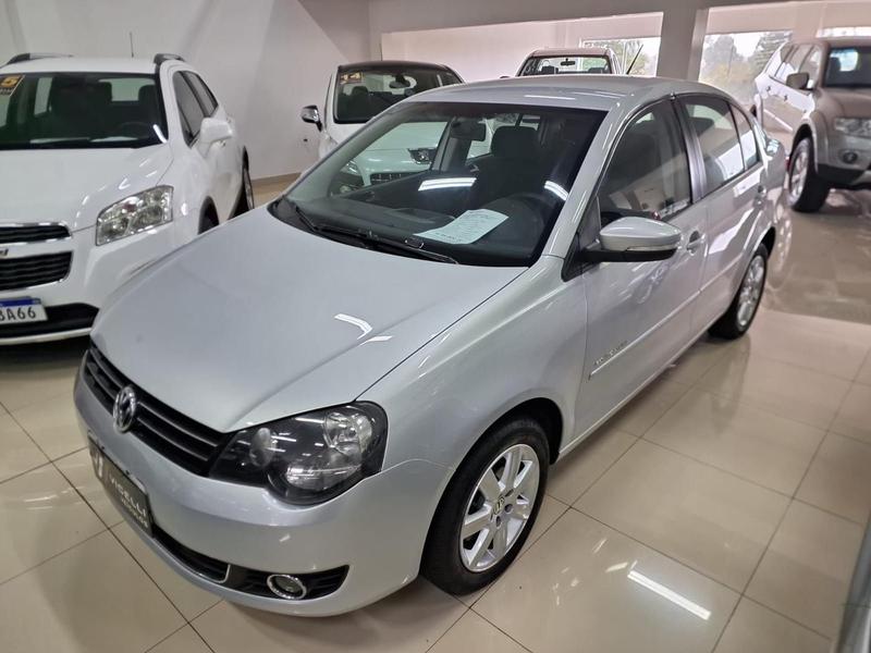 Volkswagen Polo Sedan 2013 à venda