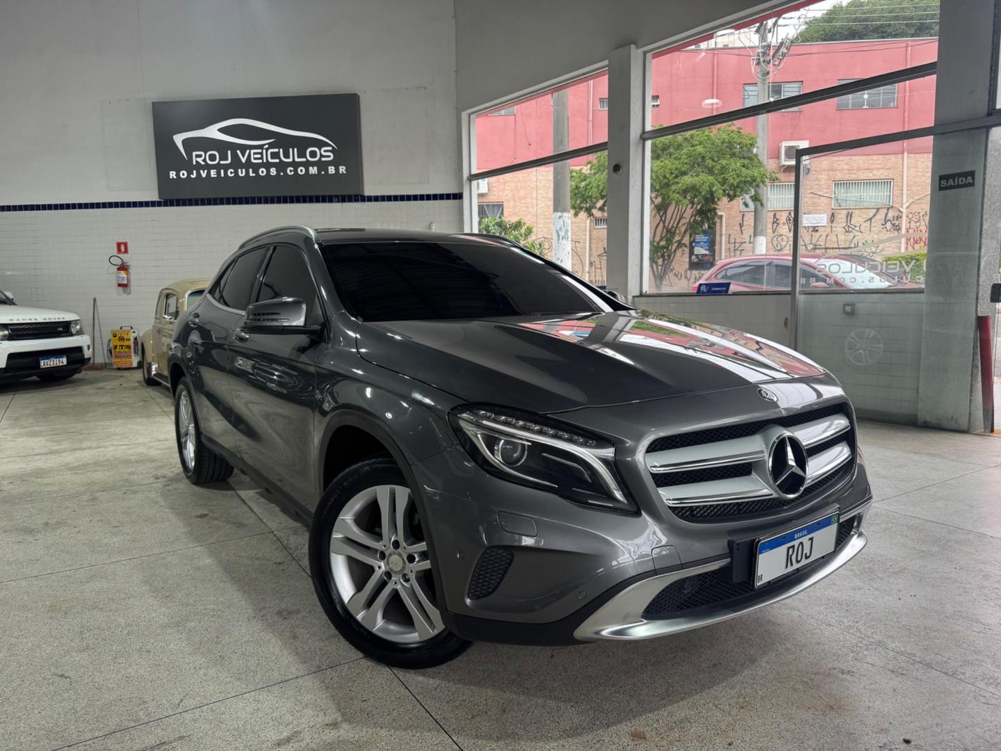 MERCEDES-BENZ GLA 200 1.6 CGI ADVANCE 16V TURBO 4P