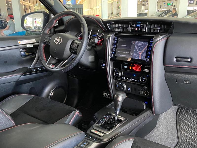 Toyota SW4 Grs 28 Tb 4X4 Diesel Automático - foto 18