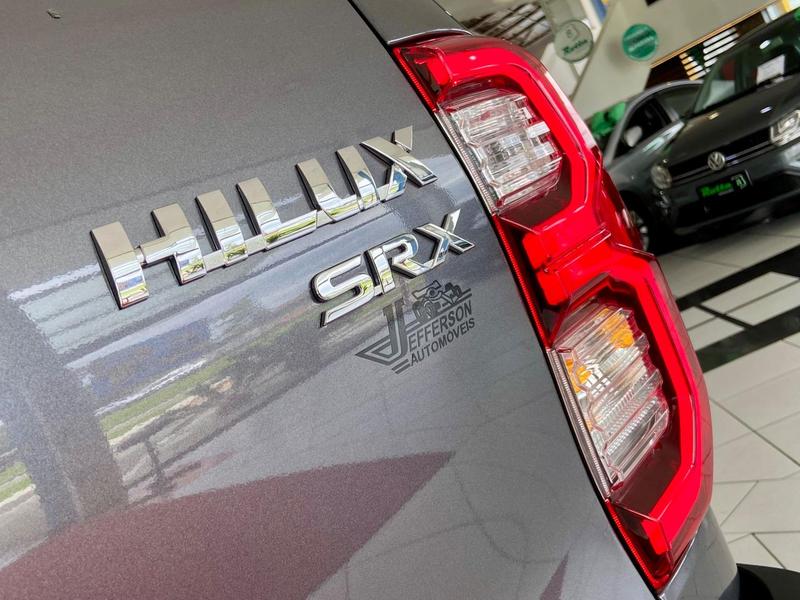 Toyota Hilux Cd Srx 4X4 28 TDI 16V Diesel Automático - foto 10