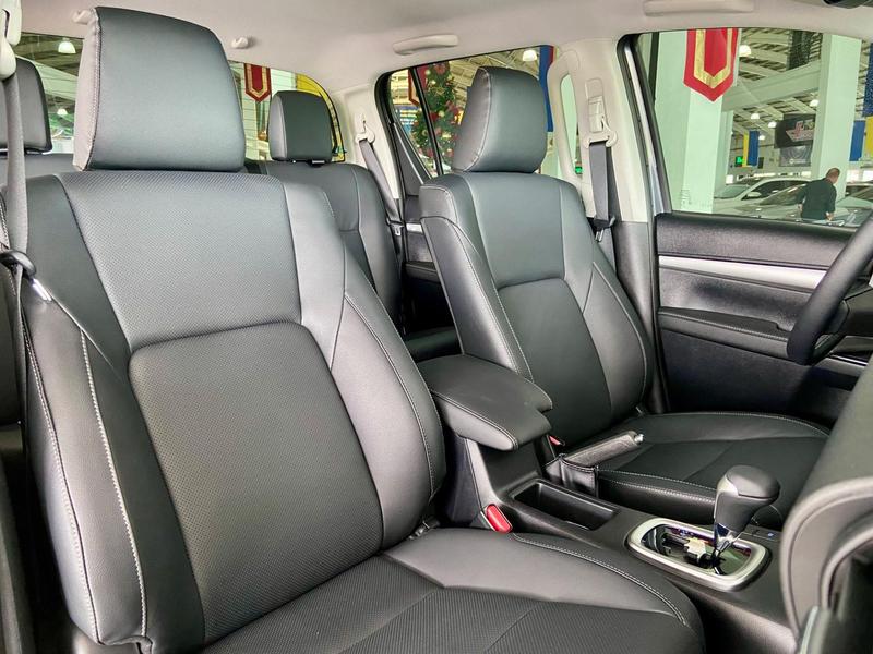 Toyota Hilux Cd Srx 4X4 28 TDI 16V Diesel Automático - foto 15