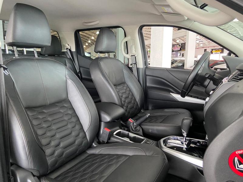 Nissan Frontier Xe Cd 4X4 23 Bi Tb Automático - foto 12