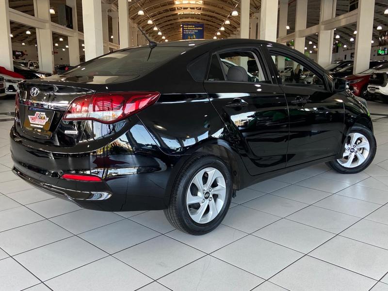 Hyundai HB20S Comfort Plus 1.6 16V Flex Automático - foto 4