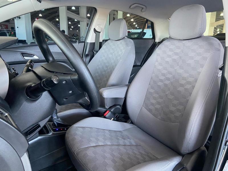Hyundai HB20S Comfort Plus 1.6 16V Flex Automático - foto 10