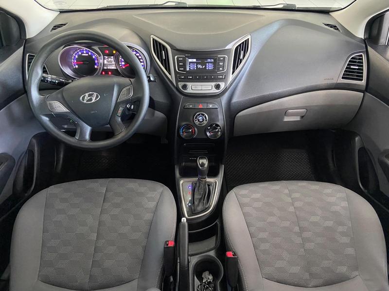 Hyundai HB20S Comfort Plus 1.6 16V Flex Automático - foto 13
