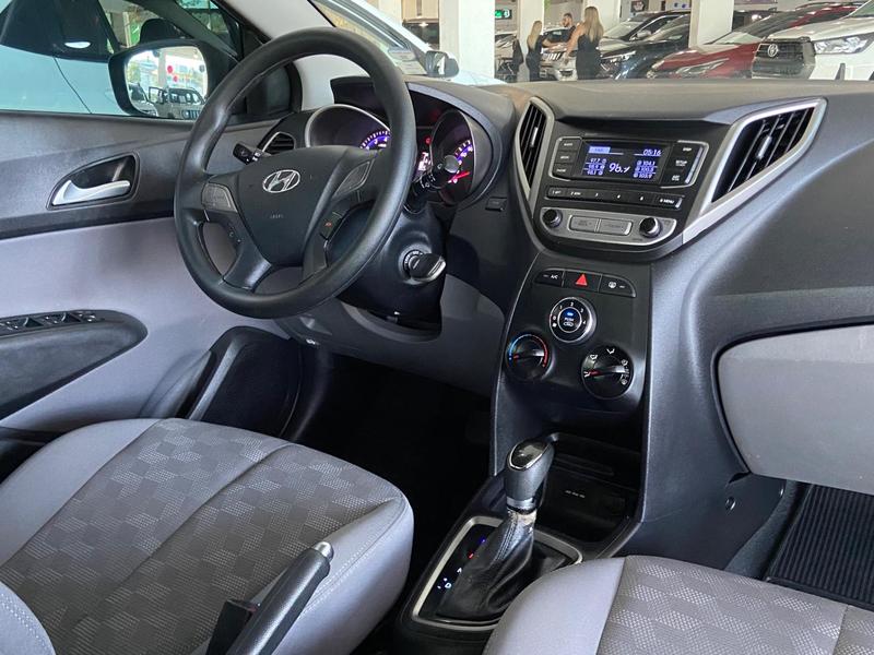 Hyundai HB20S Comfort Plus 1.6 16V Flex Automático - foto 9