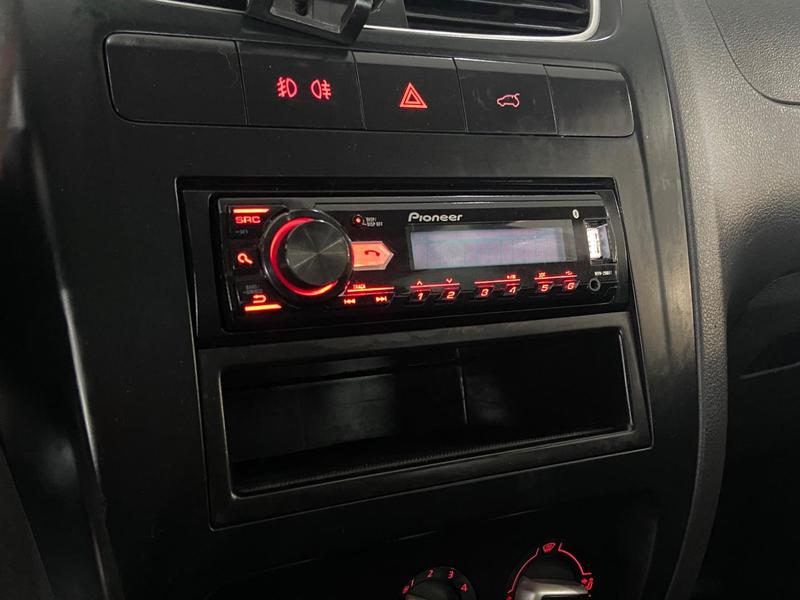 Volkswagen Fox 1.6 Mi 8V Total Flex 4P - foto 13