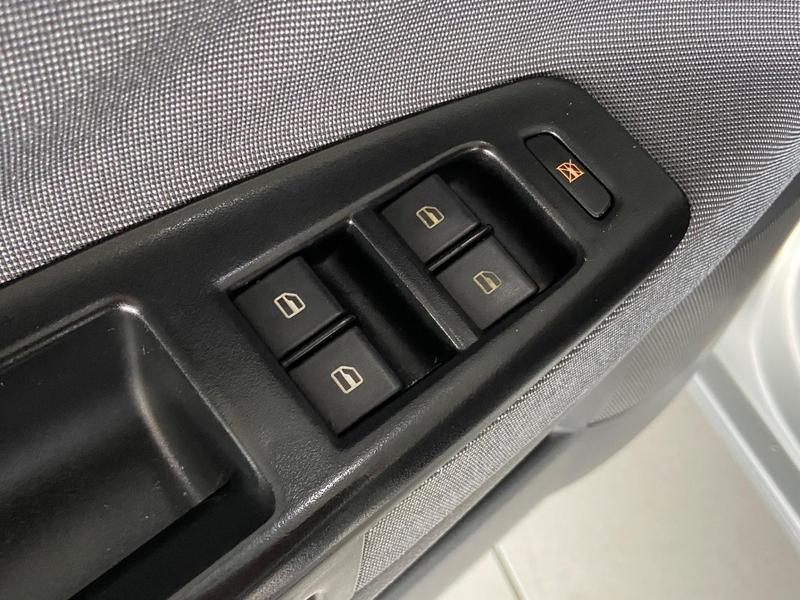 Volkswagen Polo Sedan 1.6 Mi Total Flex 8V 4P - foto 19