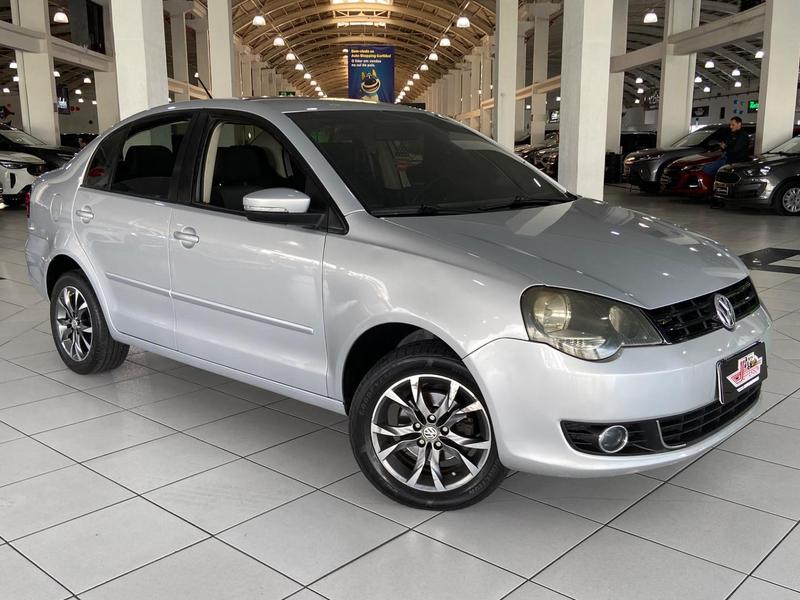 Volkswagen Polo Sedan 1.6 Mi Total Flex 8V 4P - foto 3