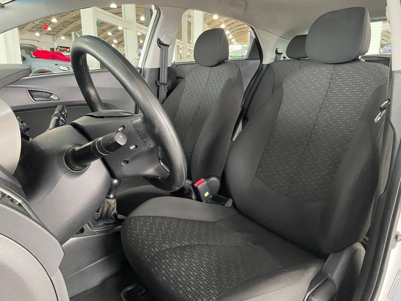 Hyundai HB20 Unique 1.0 Flex 12V Mec - foto 9